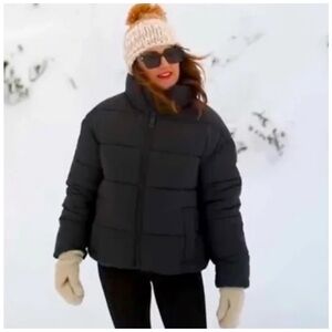 NOIZE and Jilly box collab Avalon black puffer jacket in size medium womens